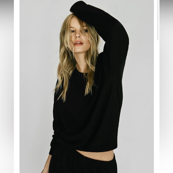 Eterne Sweaters - Eterne oversized Crewneck sweatshirt, black. Perfect conditions
